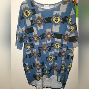 LuLu shirt size M